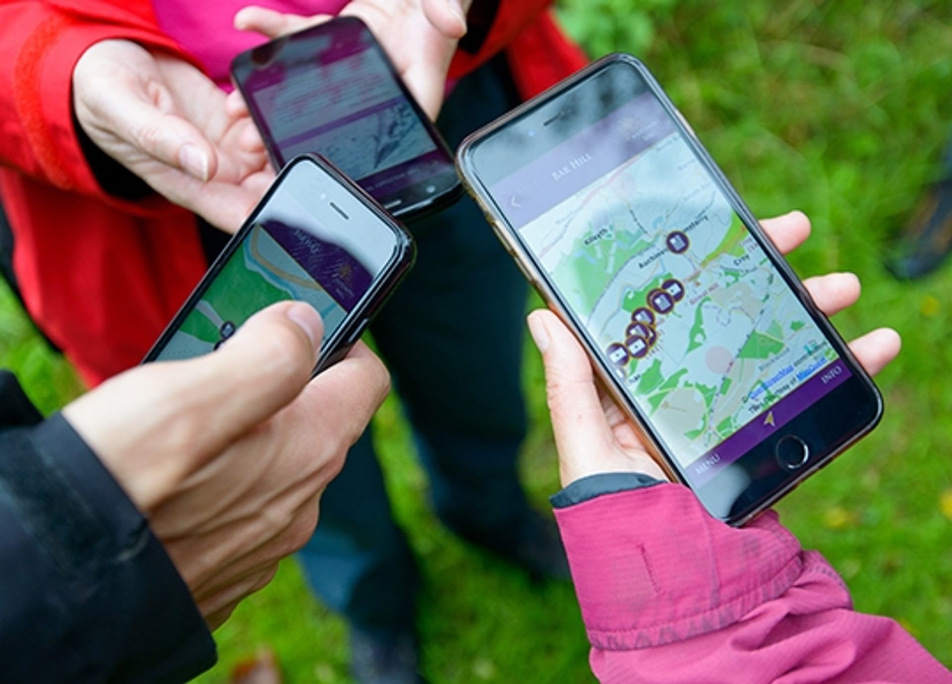 © Historic Environment Scotland
Three sets of hands seen from above. They hold mobile phones showing the Antonine Wall interactive map. © Historic Environment Scotland
Three sets of hands seen from above. They hold mobile phones showing the Antonine Wall interactive map.